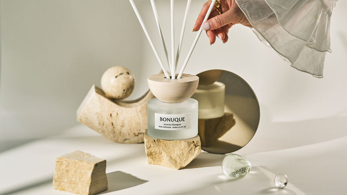 新作ホワイトラインの発売を記念して、5/17(土)より東京・大阪のPasand by ne Quittez pasさま店舗にてポップアップを2拠点同時開催!